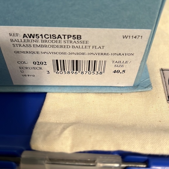 Gorgeous Lanvin satin flats with front buckled rhinestone detail - Picture 2 of 5